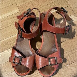 Stylish Peach 🍑 summer  Leather Sandals